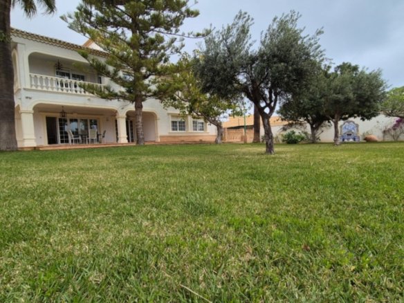7 Bedroom 3 Bathroom Villa in Orihuela - Caza De Casa