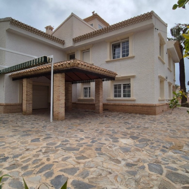 7 Bedroom 3 Bathroom Villa in Orihuela - Caza De Casa