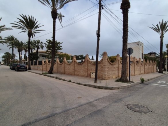 7 Bedroom 3 Bathroom Villa in Orihuela - Caza De Casa