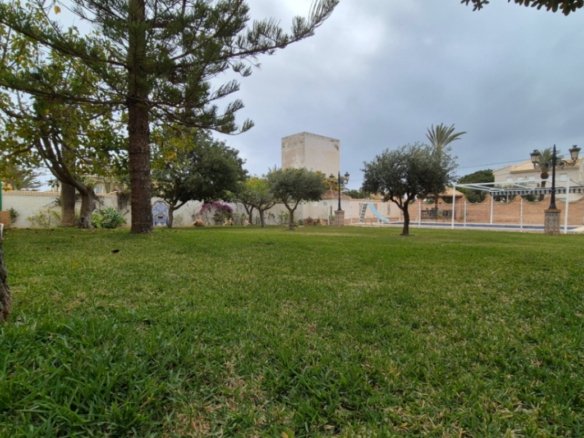7 Bedroom 3 Bathroom Villa in Orihuela - Caza De Casa