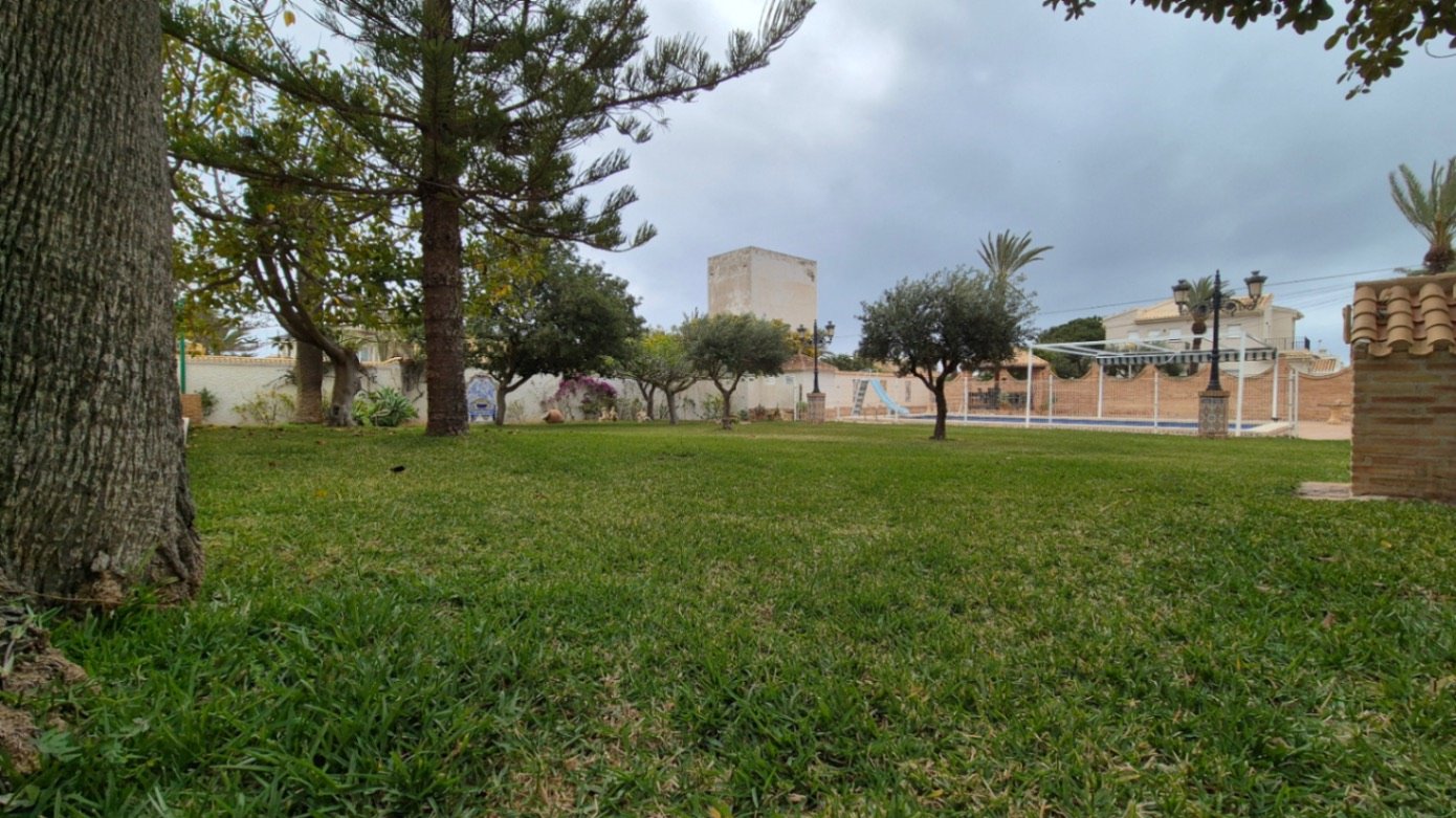 992_6943d66b454bc 7 Bedroom 3 Bathroom Villa in Orihuela - Caza De Casa