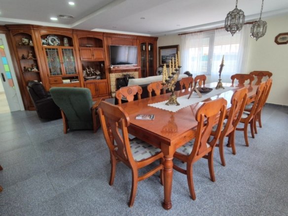 7 Bedroom 3 Bathroom Villa in Orihuela - Caza De Casa
