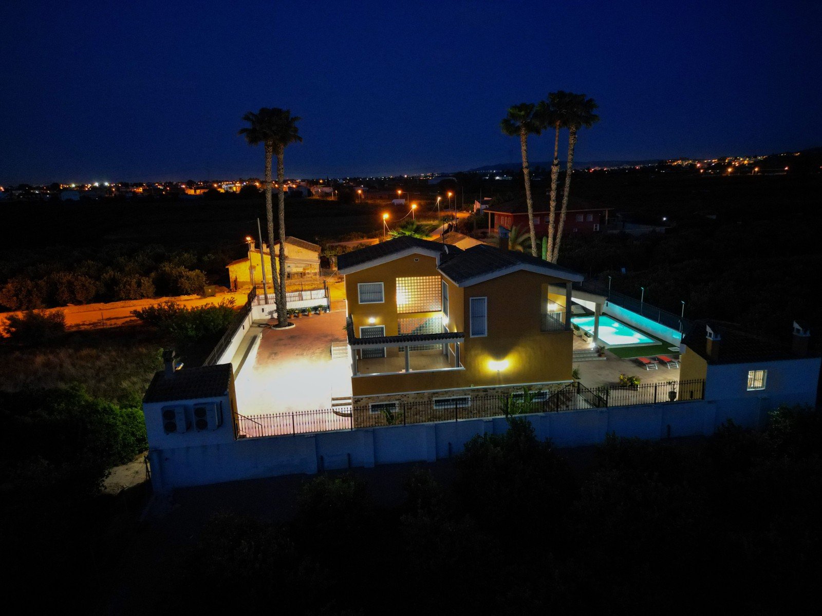 4 Bedroom 2 Bathroom Country House in Orihuela - Caza De Casa