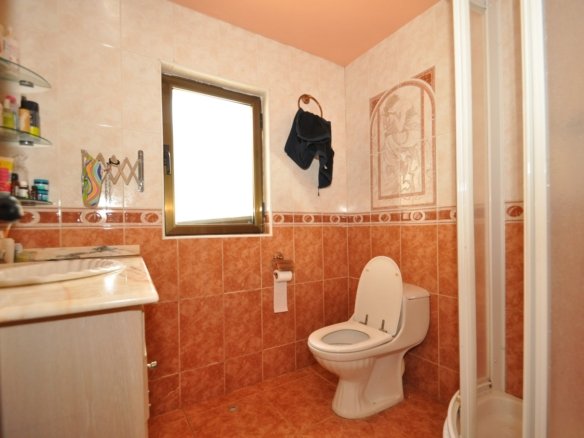 5 Bed 1 Bath Country House in Yecla - Caza De Casa