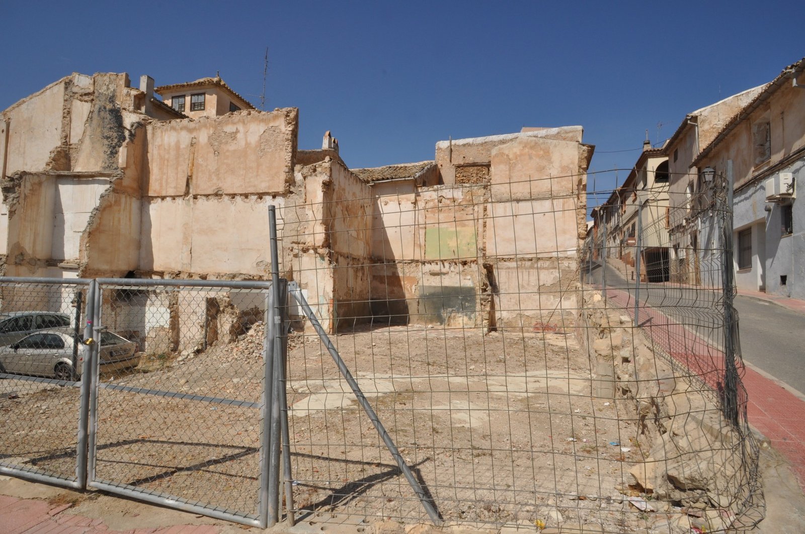 212 m² Land in Monóvar/Monóver - Caza De Casa