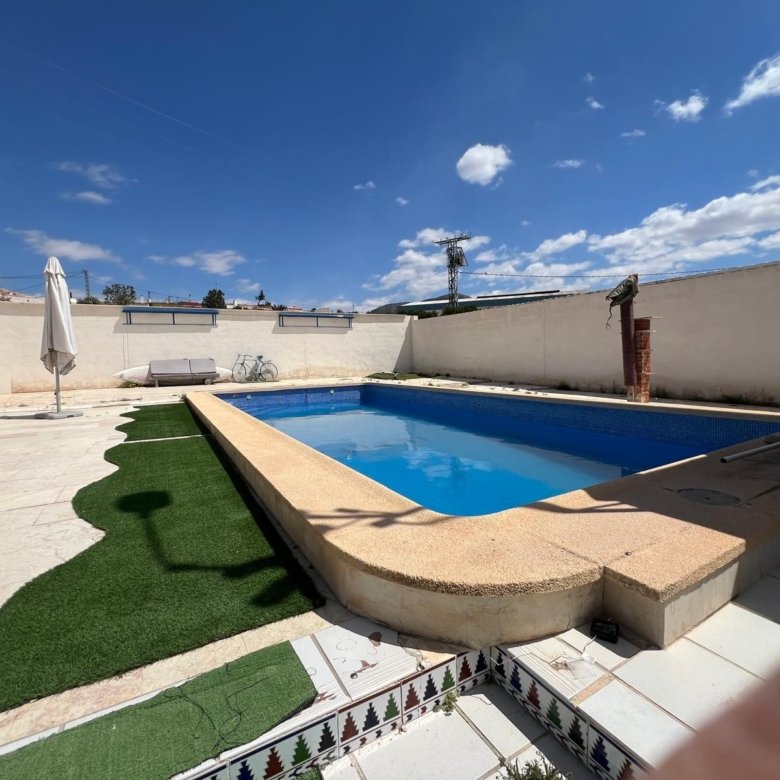 2 Bedroom 1 Bathroom Country House in Algueña - Caza De Casa