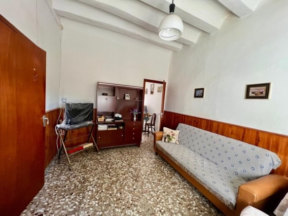6 Bedroom 1 Bathroom Country House in Monóvar/Monóver - Caza De Casa