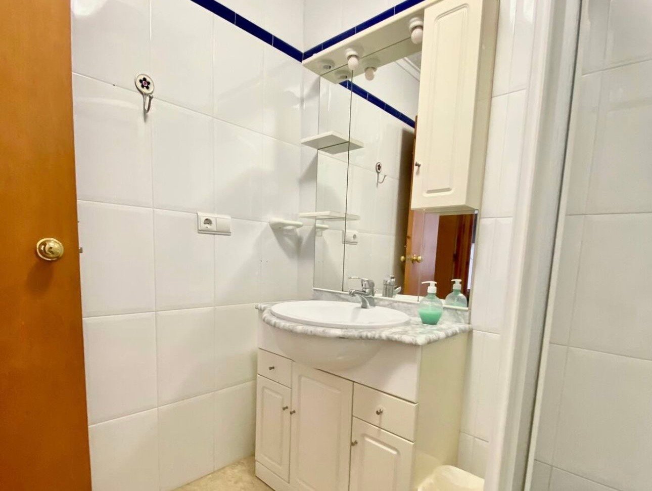 2 Bed 1 Bath Town House in Torrevieja - Caza De Casa