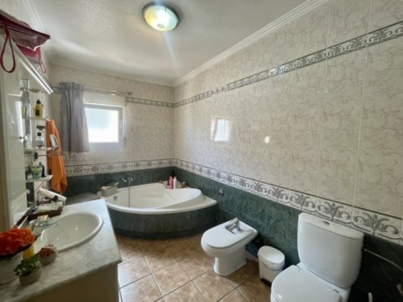 4 Bedroom 3 Bathroom Villa in Ciudad Quesada - Caza De Casa