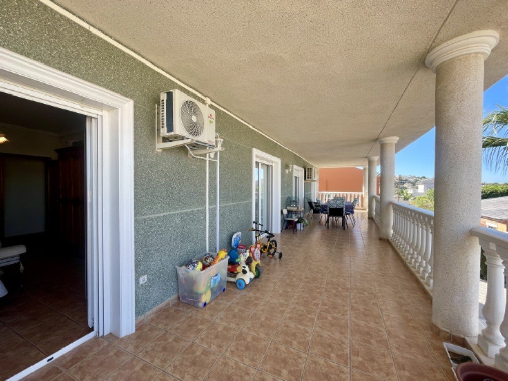 Big-Terrace-CSH4 4 Bedroom 3 Bathroom Villa in Ciudad Quesada - Caza De Casa
