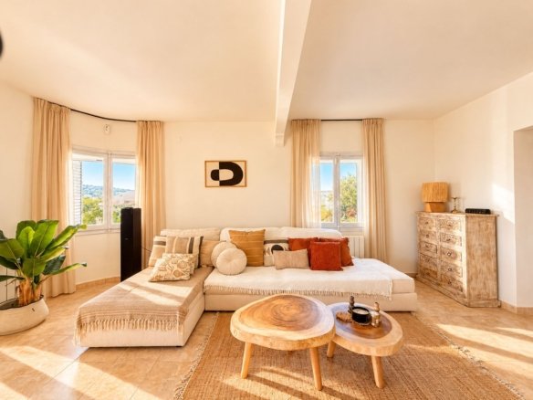 4 Bedroom 2 Bathroom villa in Moraira - Caza De Casa