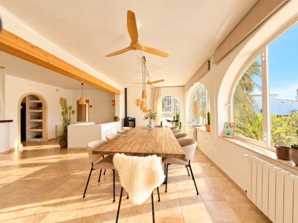4 Bedroom 2 Bathroom villa in Moraira - Caza De Casa