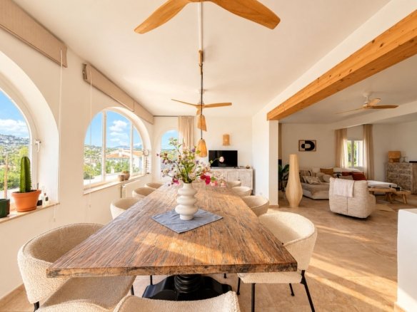 4 Bedroom 2 Bathroom villa in Moraira - Caza De Casa