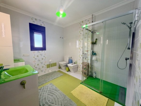 3 Bedroom 2 Bathroom Villa in Orihuela Costa - Caza De Casa