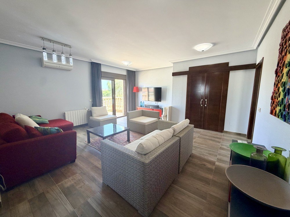 3 Bedroom 2 Bathroom Villa in Orihuela Costa - Caza De Casa