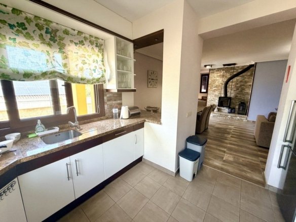 3 Bedroom 2 Bathroom Villa in Orihuela Costa - Caza De Casa