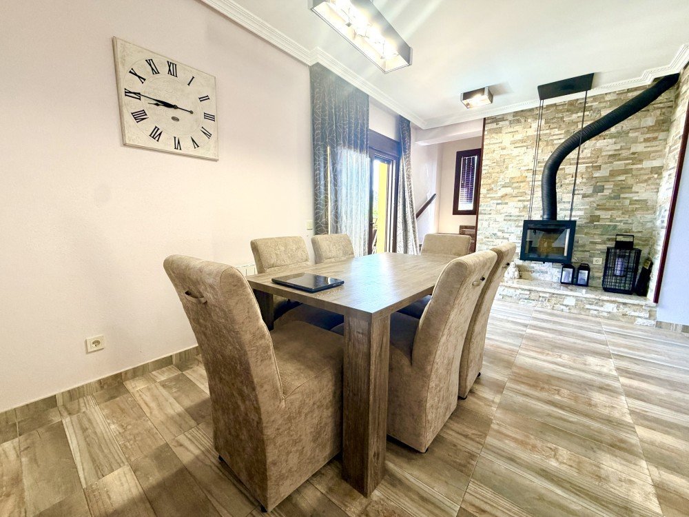 3 Bedroom 2 Bathroom Villa in Orihuela Costa - Caza De Casa