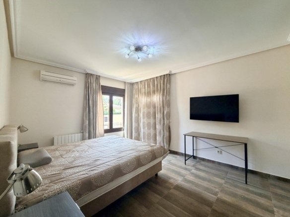 3 Bedroom 2 Bathroom Villa in Orihuela Costa - Caza De Casa