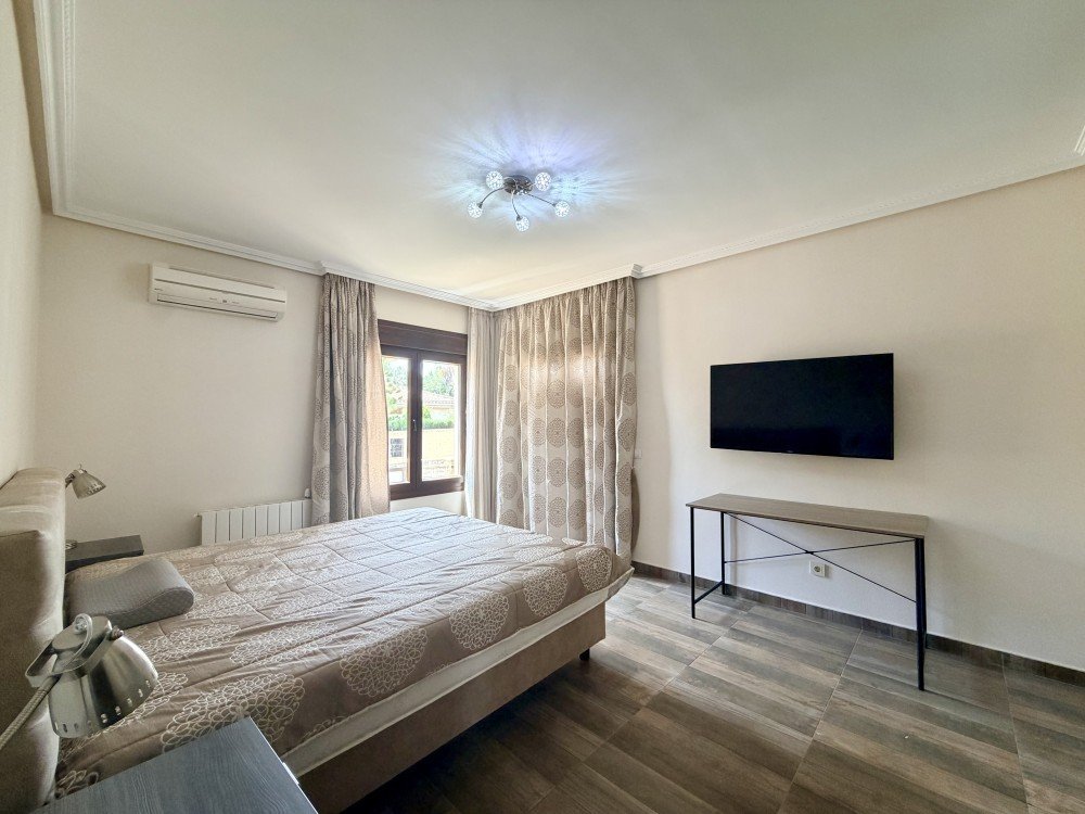 3 Bedroom 2 Bathroom Villa in Orihuela Costa - Caza De Casa