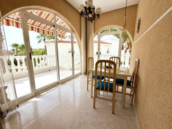 5 Bedroom 4 Bathroom Villa in Ciudad Quesada - Caza De Casa