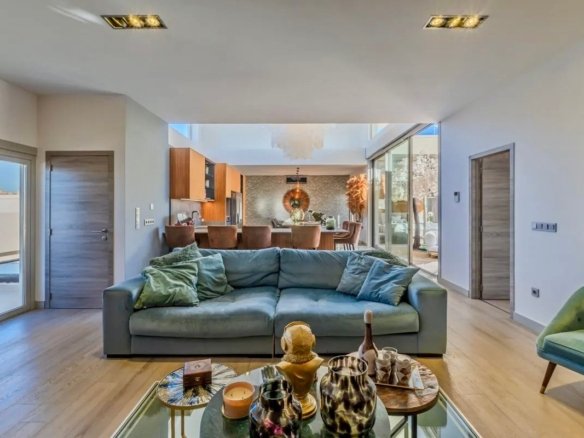 4 Bedroom 3 Bathroom Villa in Benijofar - Caza De Casa