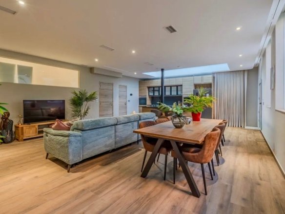 4 Bedroom 3 Bathroom Villa in Benijofar - Caza De Casa