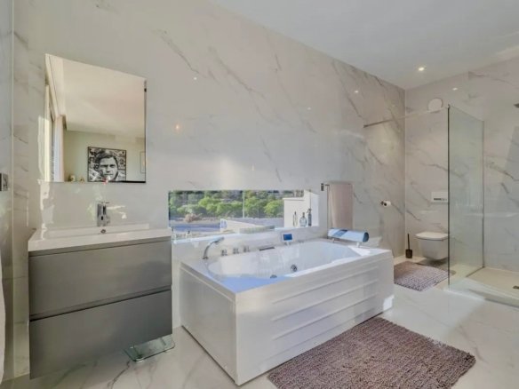 4 Bedroom 3 Bathroom Villa in Benijofar - Caza De Casa