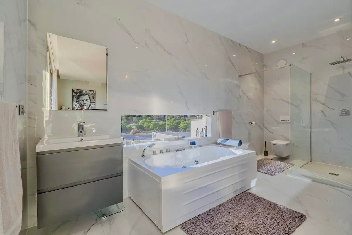 CSH257-5 4 Bedroom 3 Bathroom Villa in Benijofar - Caza De Casa