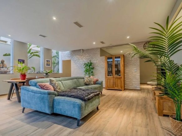 4 Bedroom 3 Bathroom Villa in Benijofar - Caza De Casa