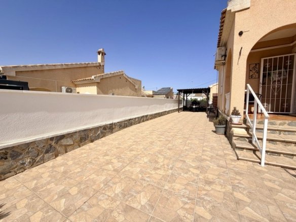 3 Bed 2 Bath Villa in Benijofar - Caza De Casa