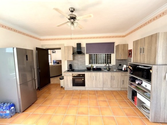3 Bed 2 Bath Villa in Benijofar - Caza De Casa