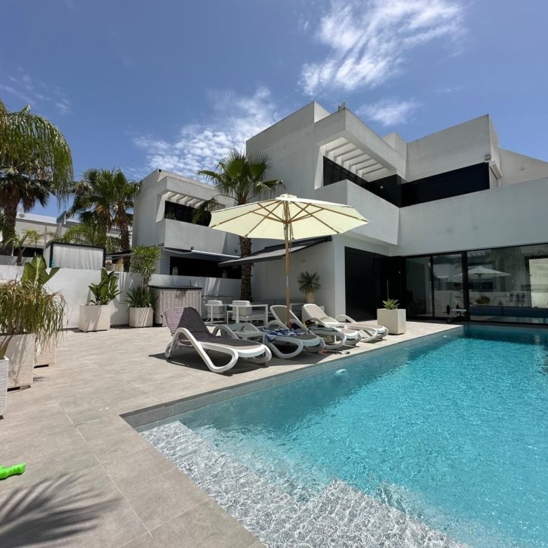 3 Bedroom 2 Bathroom Town House in San Fulgencio - Caza De Casa