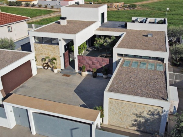 3 Bed 4 Bath Villa in Los Alcazares - Caza De Casa
