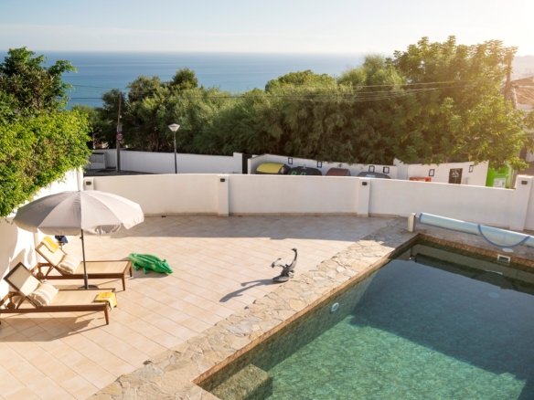 3 Bedroom 3 Bathroom Villa in La Capellania - Caza De Casa