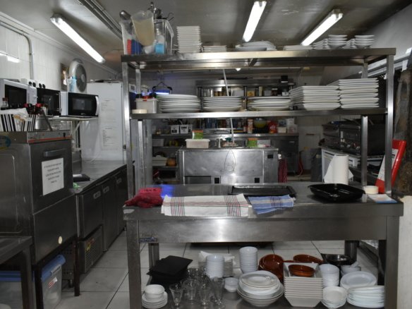2 Bath Commercial in Ciudad Quesada - Caza De Casa