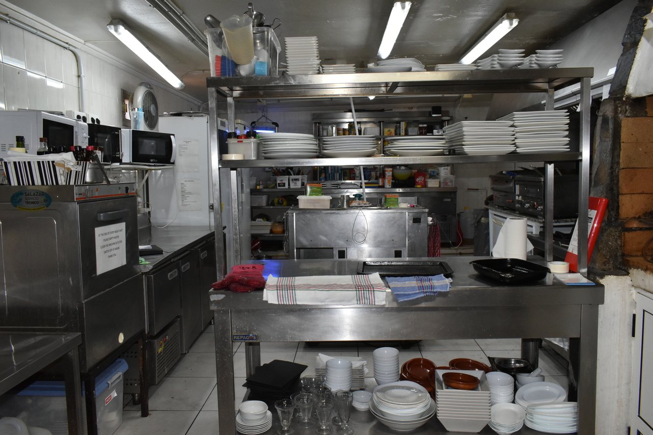 2 Bath Commercial in Ciudad Quesada - Caza De Casa