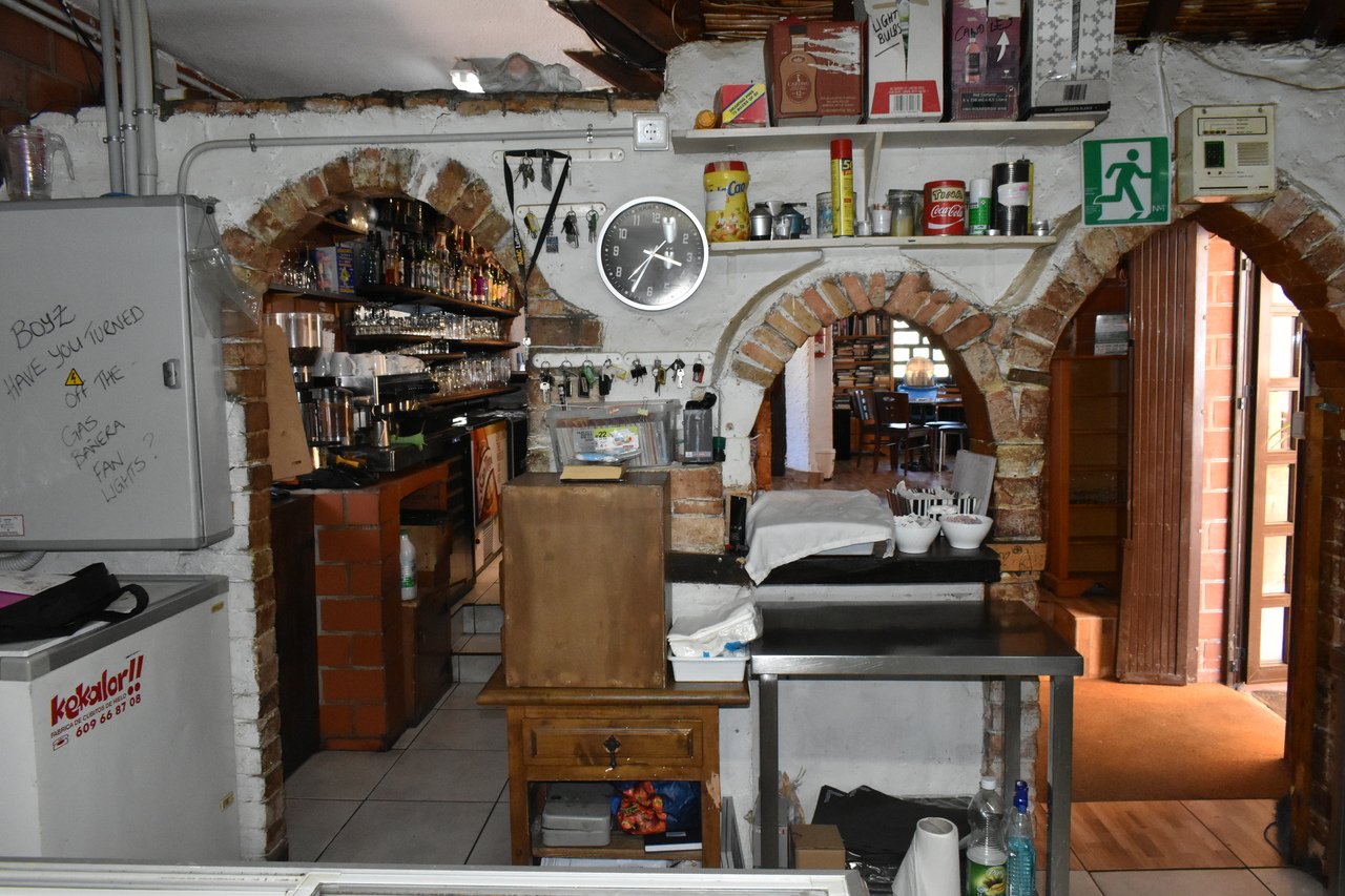 2 Bath Commercial in Ciudad Quesada - Caza De Casa