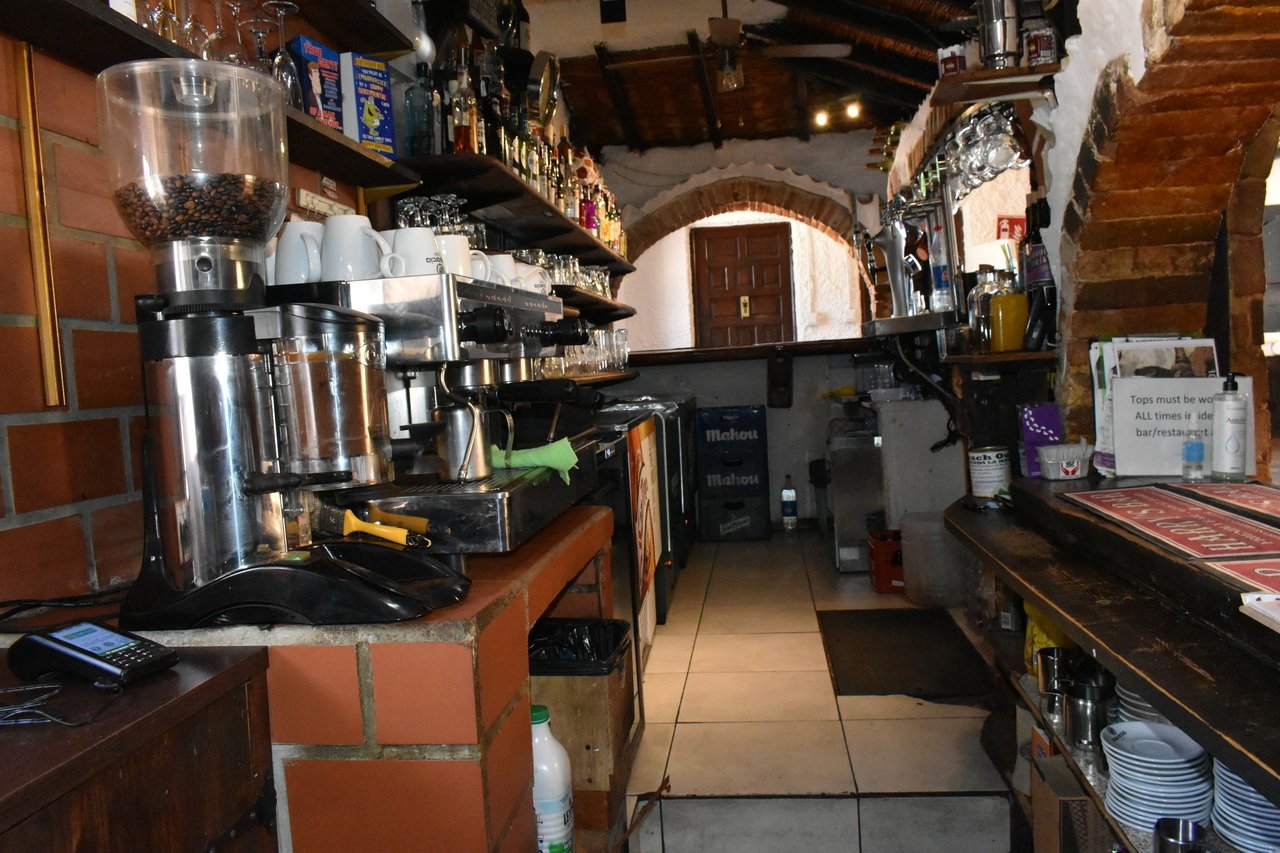 2 Bath Commercial in Ciudad Quesada - Caza De Casa