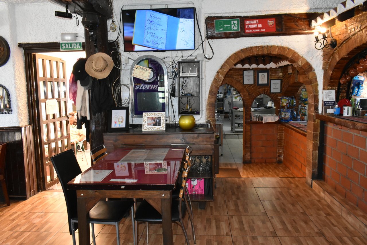 2 Bath Commercial in Ciudad Quesada - Caza De Casa