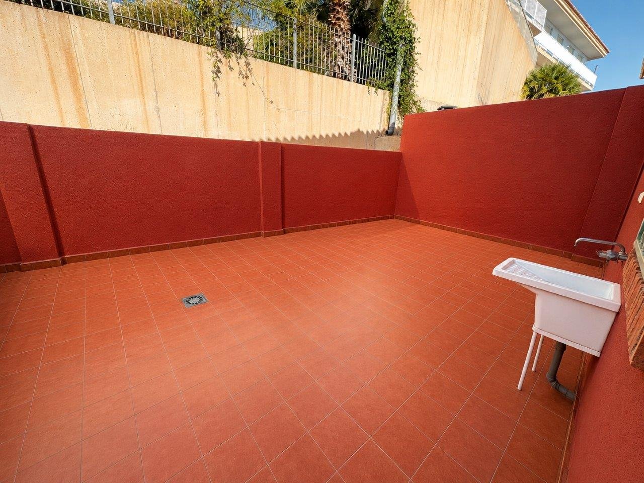 3 Bedroom 2 Bathroom Villa in El Carmoli - Caza De Casa