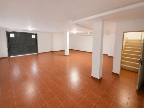 3 Bedroom 2 Bathroom Villa in El Carmoli - Caza De Casa