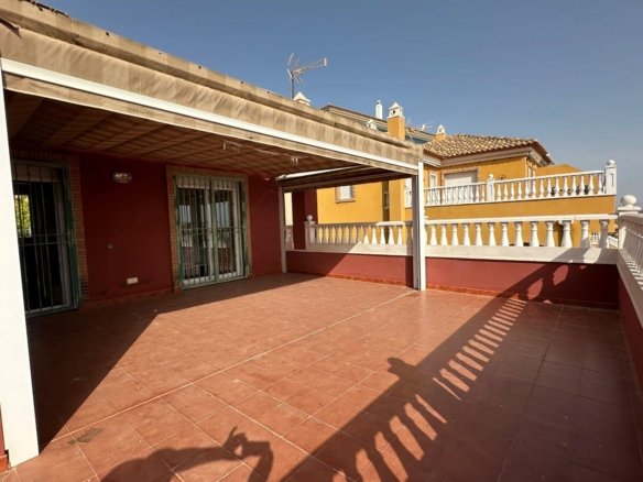 3 Bedroom 2 Bathroom Villa in El Carmoli - Caza De Casa