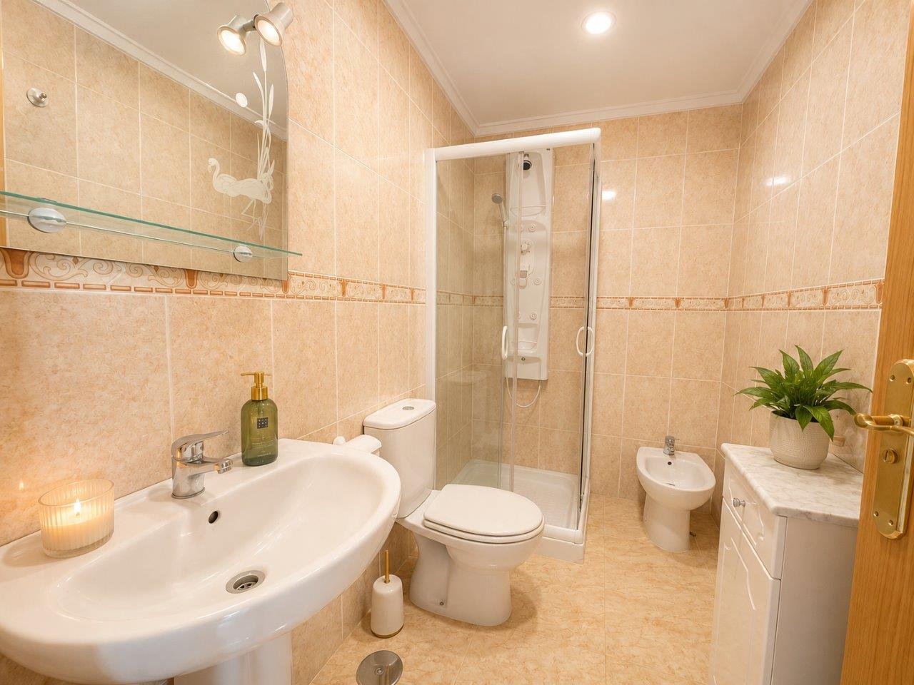 3 Bedroom 2 Bathroom Villa in El Carmoli - Caza De Casa