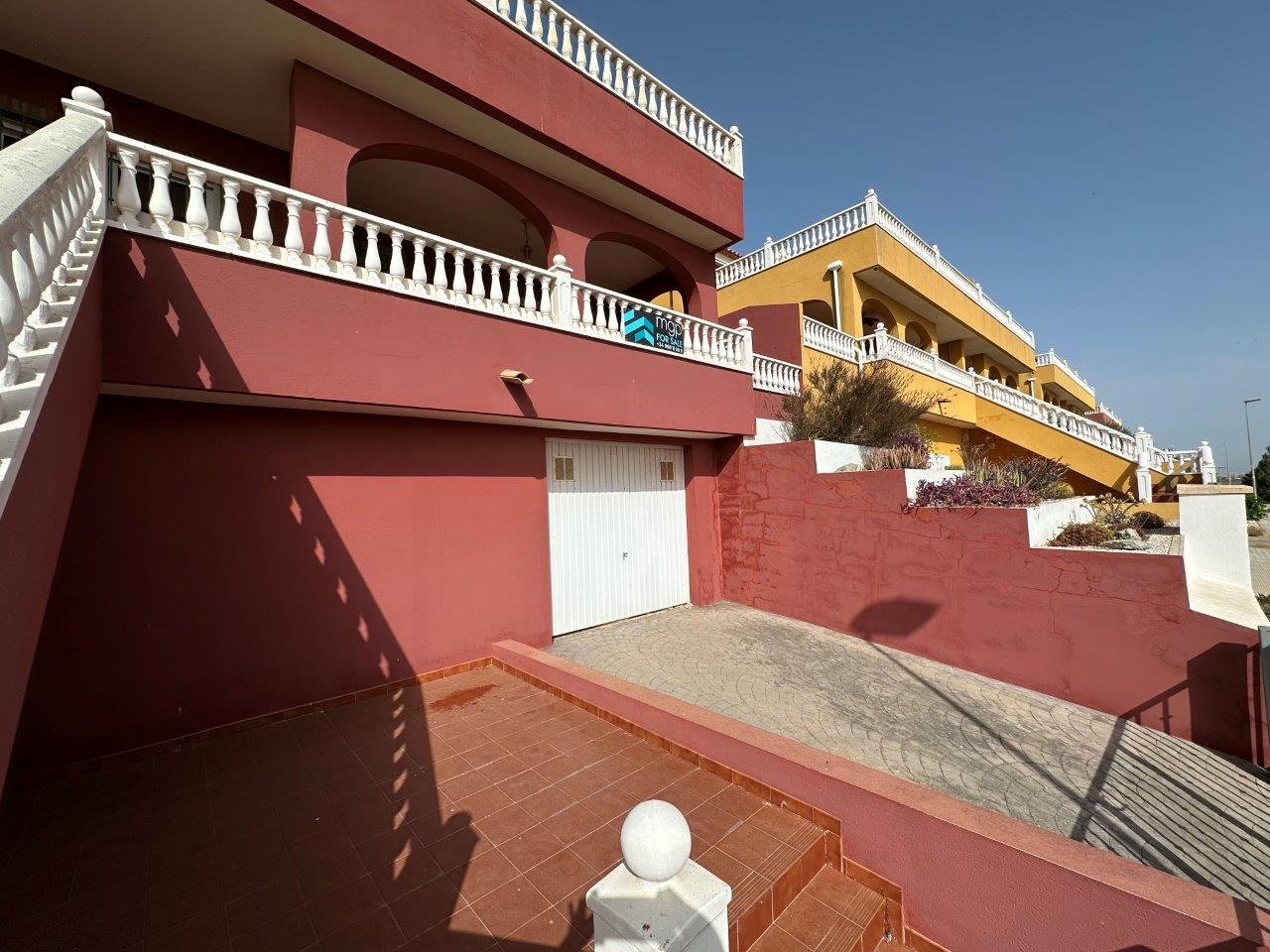 3 Bedroom 2 Bathroom Villa in El Carmoli - Caza De Casa
