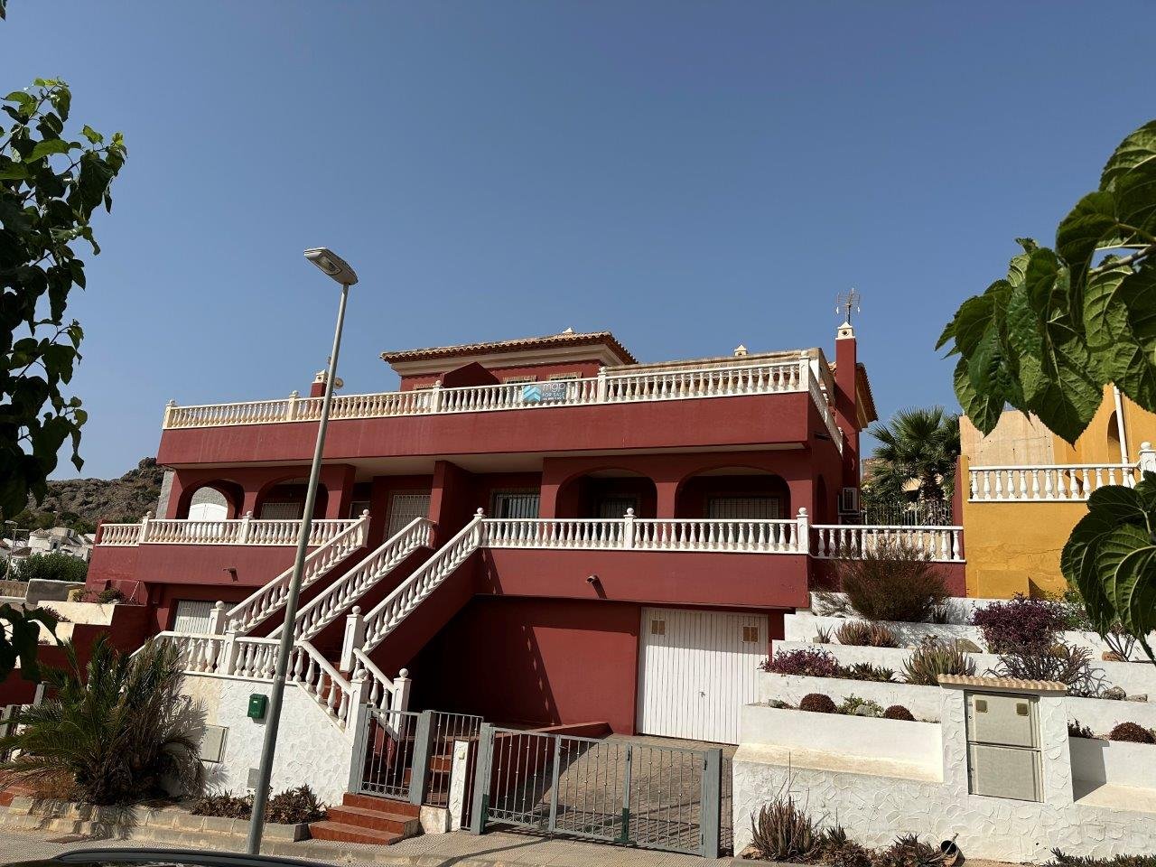 3 Bedroom 2 Bathroom Villa in El Carmoli - Caza De Casa