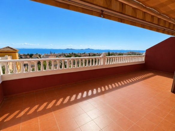 3 Bedroom 2 Bathroom Villa in El Carmoli - Caza De Casa