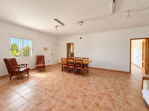 3 Bedroom 2 Bathroom villa in Cuatretonda - Caza De Casa