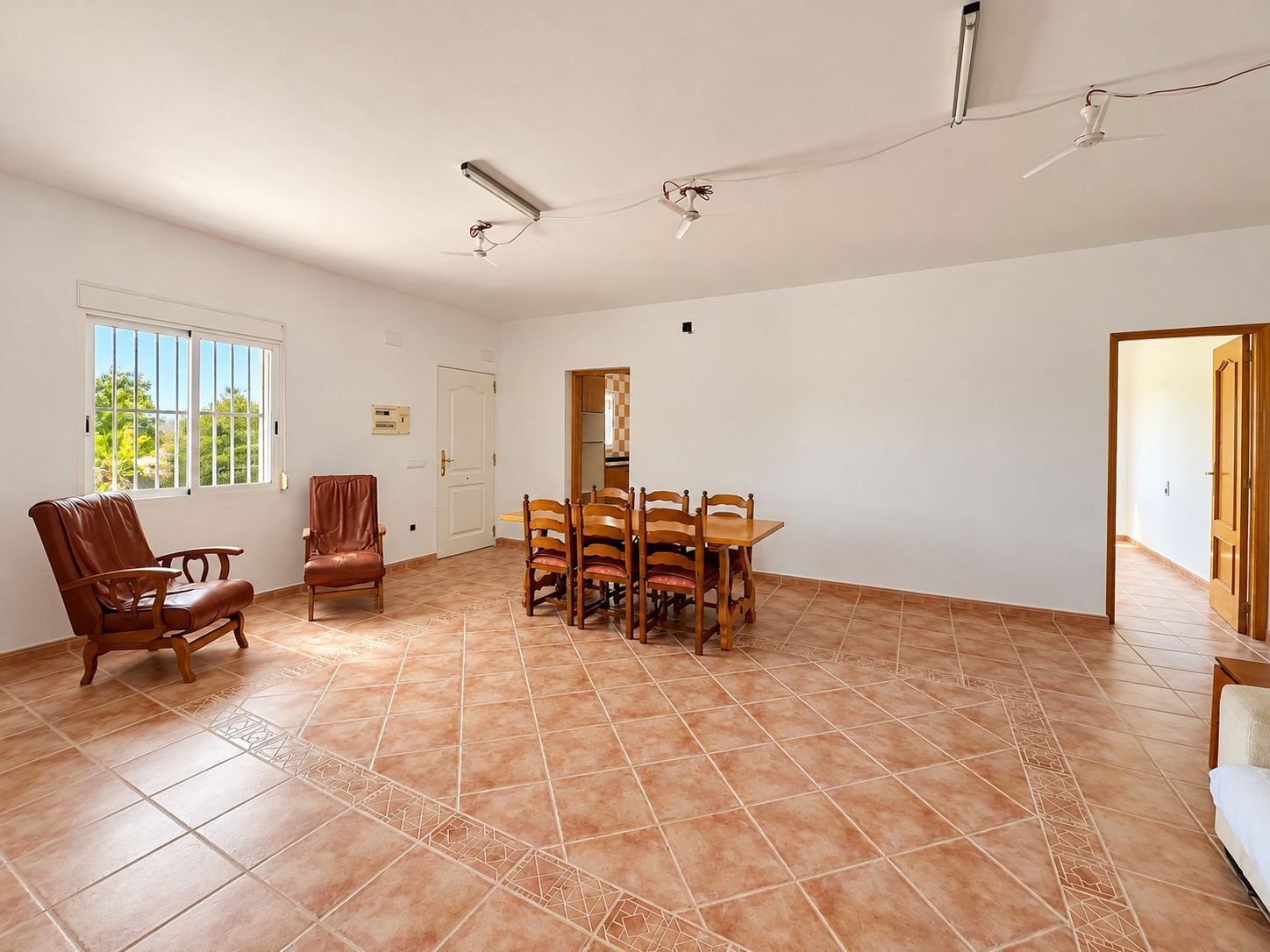 3 Bedroom 2 Bathroom villa in Cuatretonda - Caza De Casa