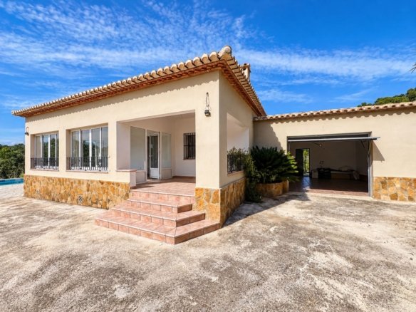 3 Bedroom 2 Bathroom villa in Cuatretonda - Caza De Casa