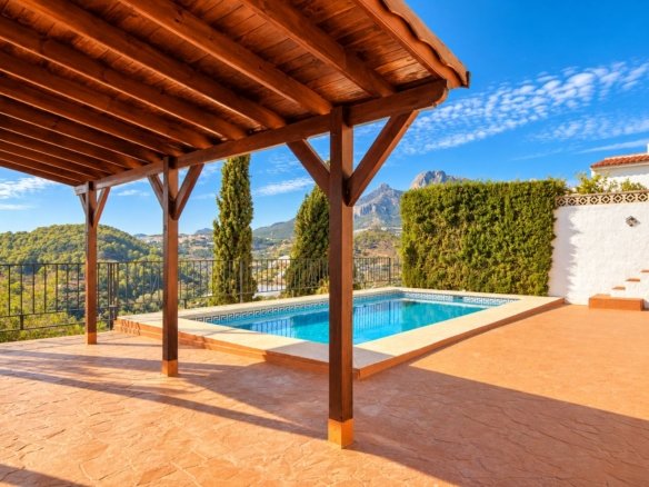 4 Bedroom 4 Bathroom villa in Callosa de Ensarriá - Caza De Casa